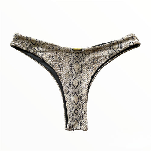 Thong grey snake skin